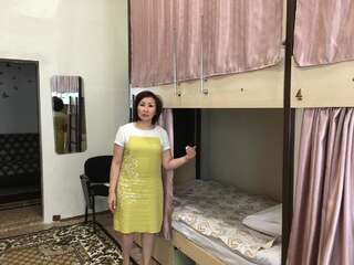 Хостелы iHostel Almaty Алматы Кровать в общем 8-местном номере для мужчин и женщин-2