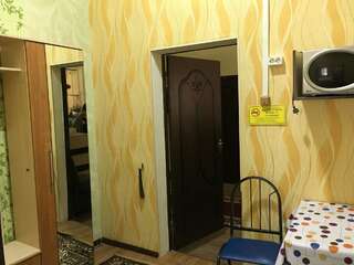 Хостелы iHostel Almaty Алматы Двухместный номер Делюкс с 1 кроватью (для 2 взрослых и 1 ребенка)-3